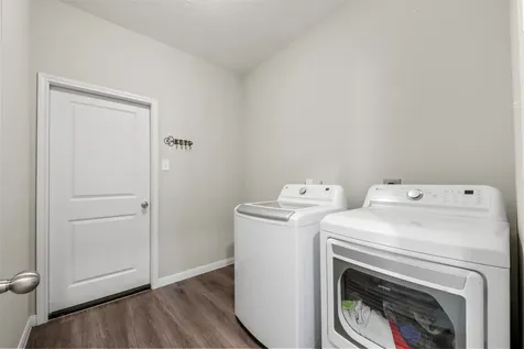 397 Road 5102 L Cleveland TX 77327