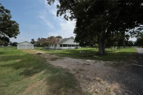 3289 County Road 158 Boling TX 77420