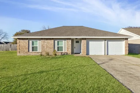 10827 W Mulberry Drive La Porte TX 77571