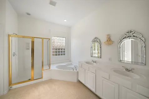 7 Sovereign Way Conroe TX 77384