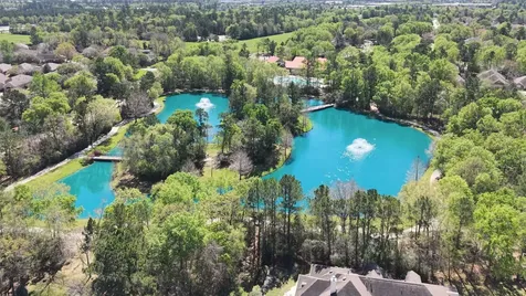 7 Sovereign Way Conroe TX 77384