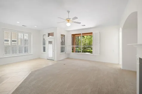 7 Sovereign Way Conroe TX 77384