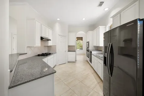 7 Sovereign Way Conroe TX 77384