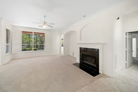 7 Sovereign Way Conroe TX 77384