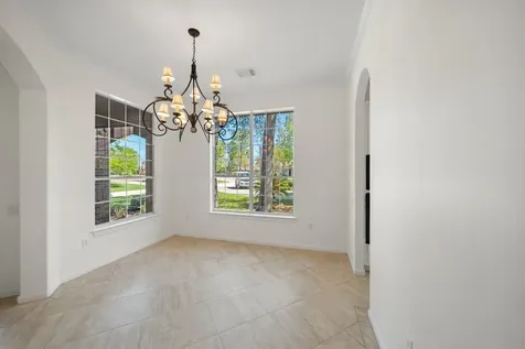 7 Sovereign Way Conroe TX 77384