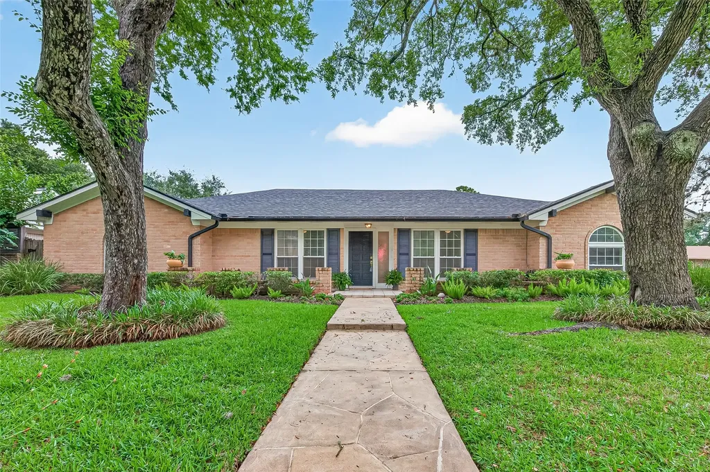 3031 Broadmoor Drive Sugar Land TX 77478