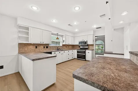 3031 Broadmoor Drive Sugar Land TX 77478