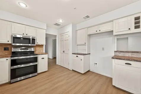 3031 Broadmoor Drive Sugar Land TX 77478