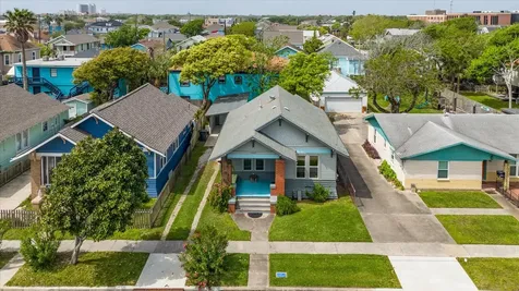2407 37th Street Galveston TX 77550