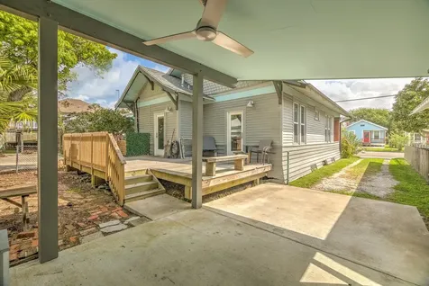 2407 37th Street Galveston TX 77550