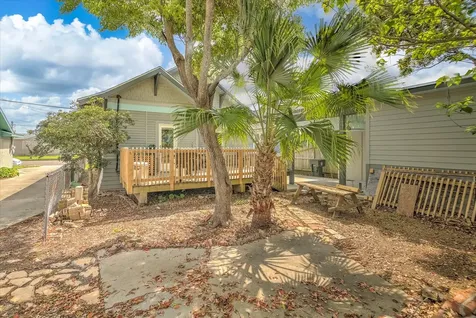 2407 37th Street Galveston TX 77550