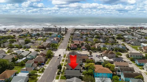 2407 37th Street Galveston TX 77550