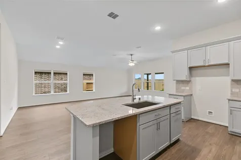 807 Evergreen Forest Lane Rosharon TX 77583