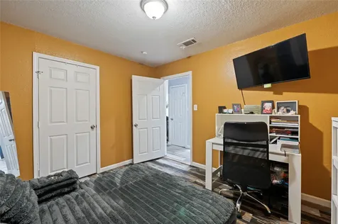 2428 9th Street N Texas City TX 77590