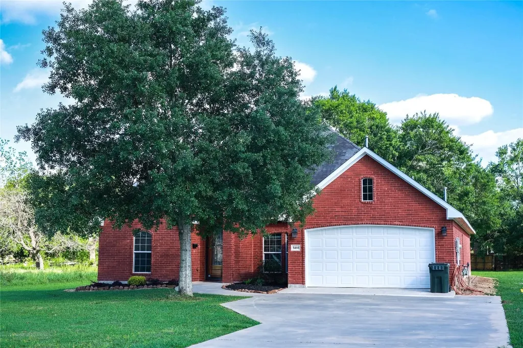 5468 Hogaboom Road Groves TX 77619