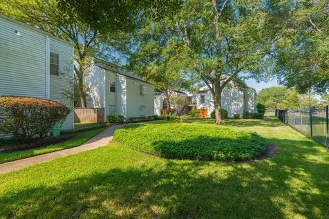 9809 Richmond Avenue A13 Houston TX 77042