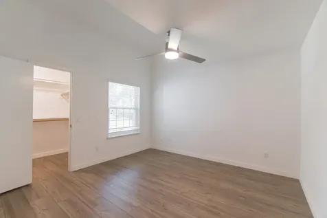 9809 Richmond Avenue A13 Houston TX 77042