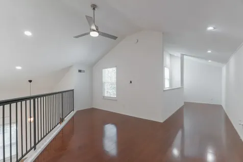 9809 Richmond Avenue A13 Houston TX 77042