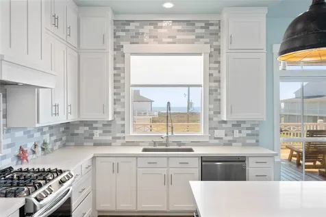 3733 Biscayne Beach Road Crystal Beach TX 77650