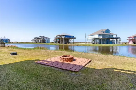 3733 Biscayne Beach Road Crystal Beach TX 77650