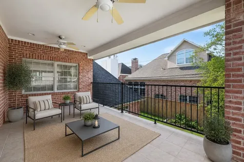 5322 Val Verde Street Houston TX 77056