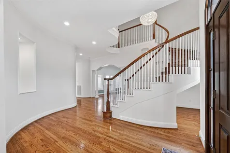 5322 Val Verde Street Houston TX 77056