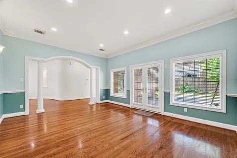 5322 Val Verde Street Houston TX 77056