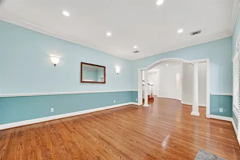 5322 Val Verde Street Houston TX 77056
