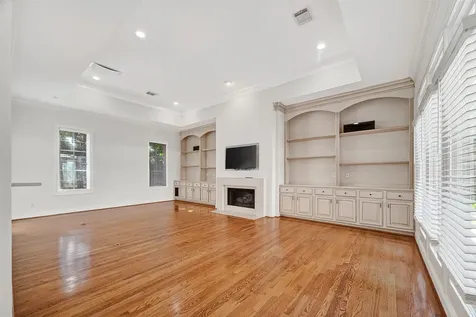 5322 Val Verde Street Houston TX 77056