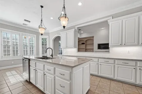 5322 Val Verde Street Houston TX 77056