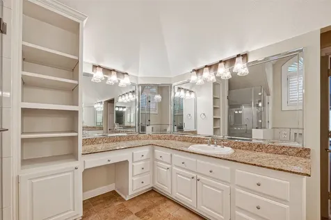5322 Val Verde Street Houston TX 77056
