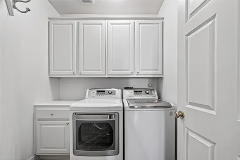 5322 Val Verde Street Houston TX 77056