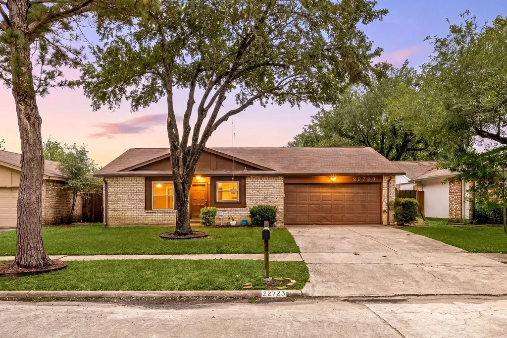 22723 Braken Carter Lane Katy TX 77449