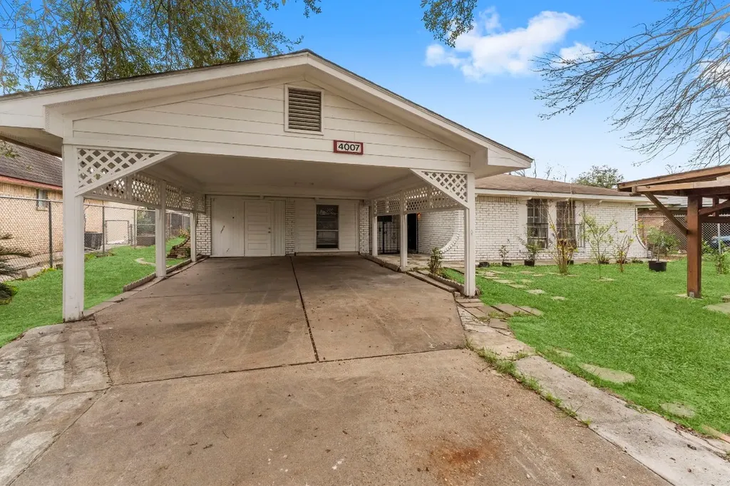 4007 Wedgewood Street Houston TX 77093