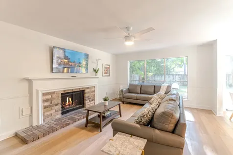 18 Cottage Grove Place The Woodlands TX 77381