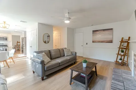 18 Cottage Grove Place The Woodlands TX 77381