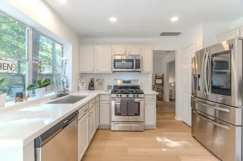 18 Cottage Grove Place The Woodlands TX 77381