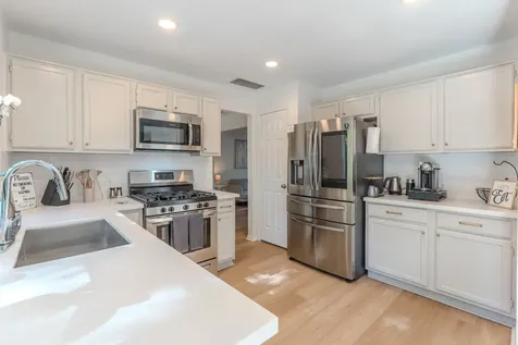 18 Cottage Grove Place The Woodlands TX 77381