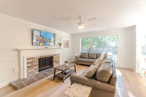 18 Cottage Grove Place The Woodlands TX 77381