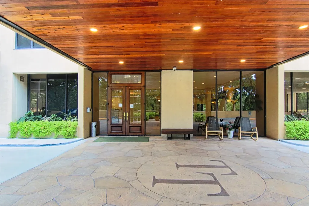 14655 Champion Forest Drive 1102 Houston TX 77069