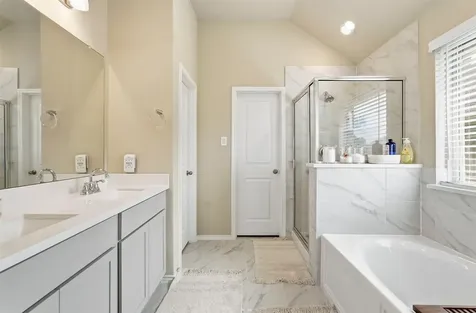 10526 Cabot Trail Iowa Colony TX 77583