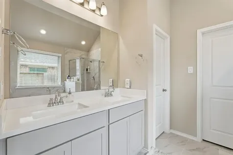 10526 Cabot Trail Iowa Colony TX 77583