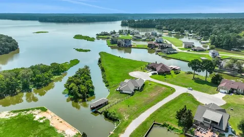 11 Peninsula Point Huntsville TX 77340