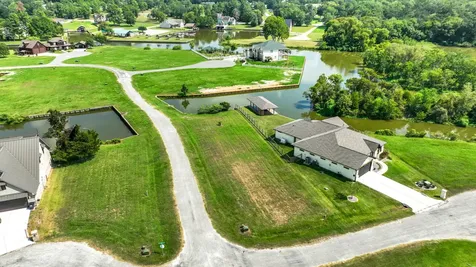 11 Peninsula Point Huntsville TX 77340