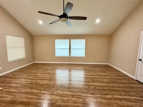 534 Oakdale Drive Huntsville TX 77320