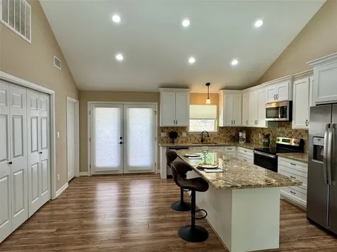 534 Oakdale Drive Huntsville TX 77320