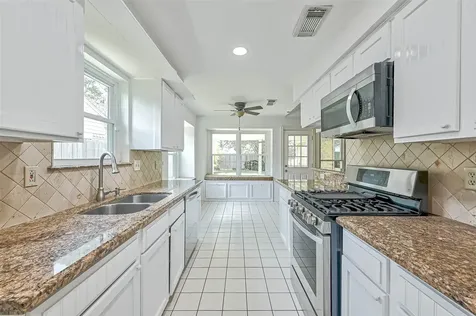 2922 Lakefield Way Sugar Land TX 77479