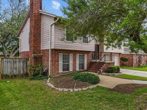 430 W Redway Lane W Houston TX 77598