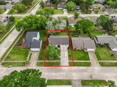 430 W Redway Lane W Houston TX 77598