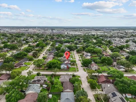 430 W Redway Lane W Houston TX 77598